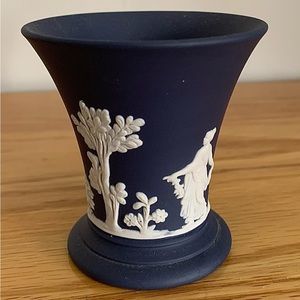 🔷Dark Blue Wedgwood Vase